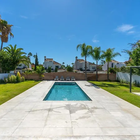 Newly Renovated 6 Bdrm Grand W Pool And Views * Marbella
